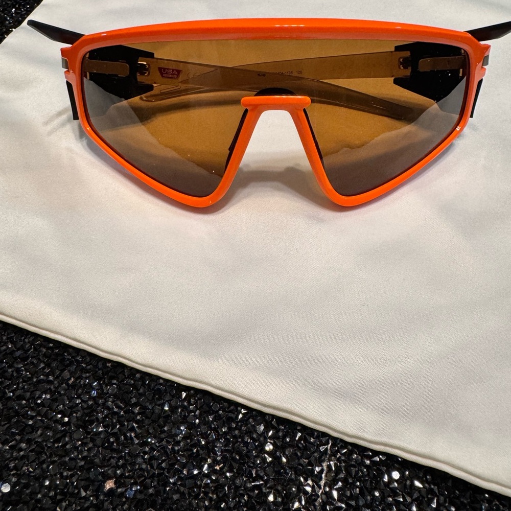 Oakley Orange Sporty Sunglasses - Picture 5 of 13